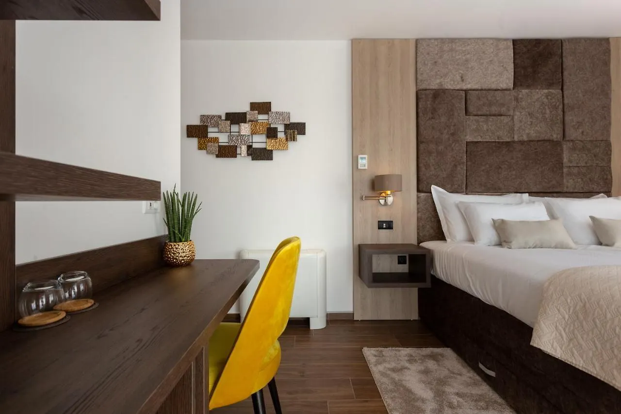 Villa Fortis B&B Trogir Couette-café