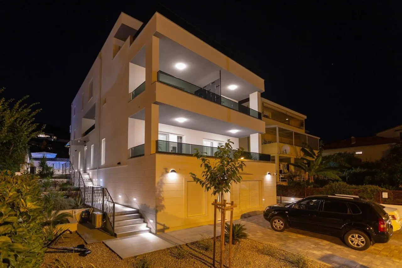 Villa Fortis B&B Trogir 4*,  Croacia